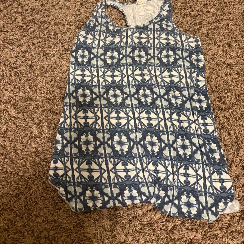 Kate Quinn Tank Top Girls Medium Tunic Length Racer Back Blue White Geometric